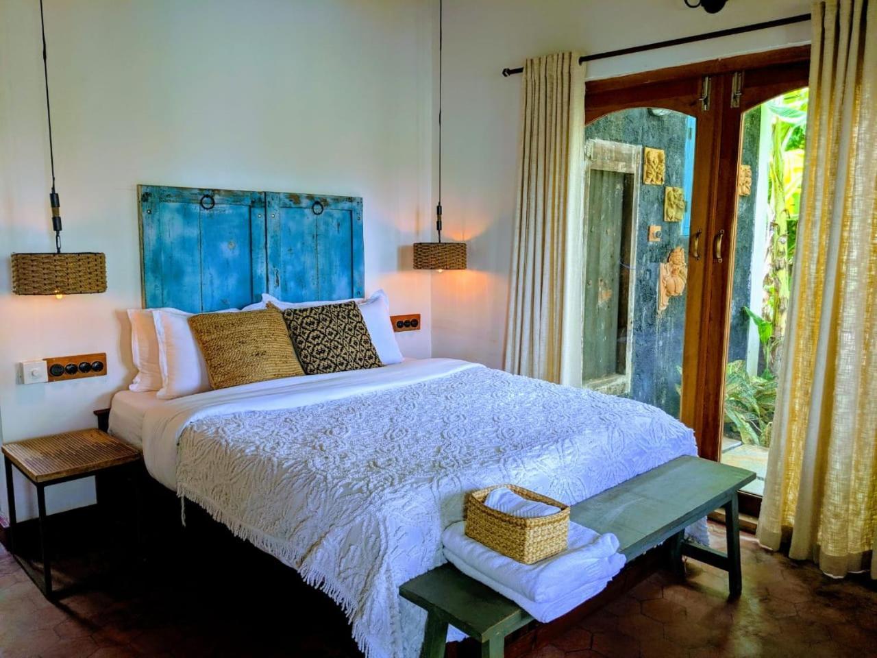 Alappuzha Sunsets And Palm Trees B&B 외부 사진