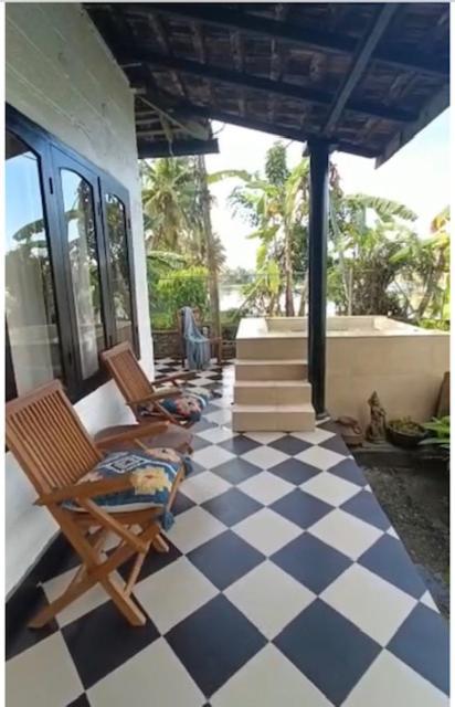 Alappuzha Sunsets And Palm Trees B&B 외부 사진