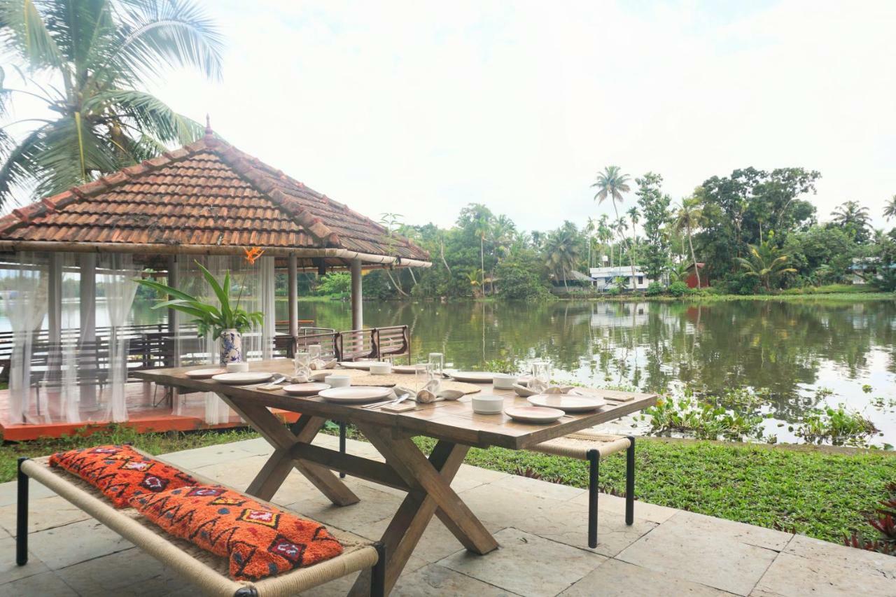 Alappuzha Sunsets And Palm Trees B&B 외부 사진